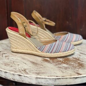 WEDGE Bandolino Espadrille